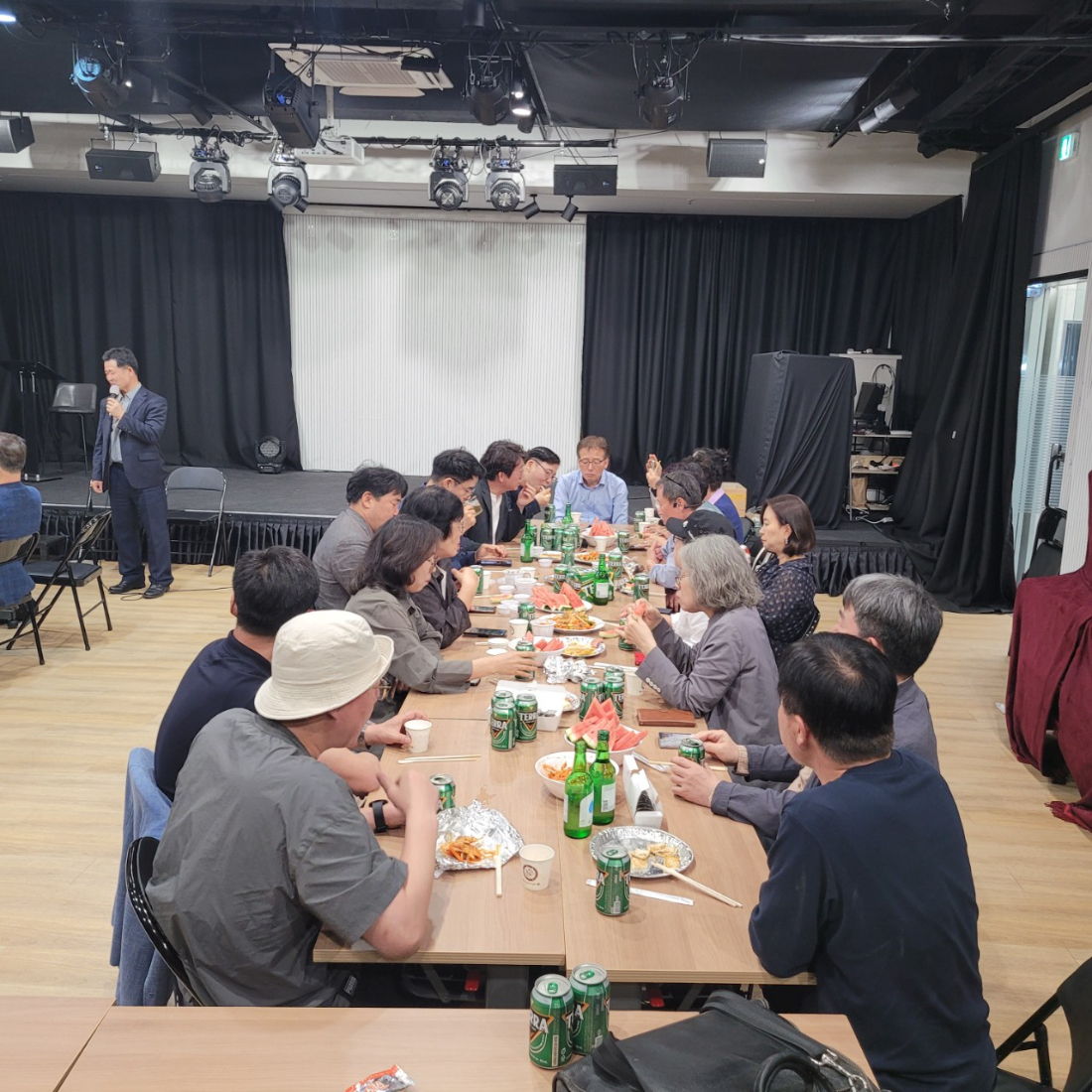 대륙으로 가는 베이스캠프, 대륙학교 동문회-전체 사진-51459787877.jpg