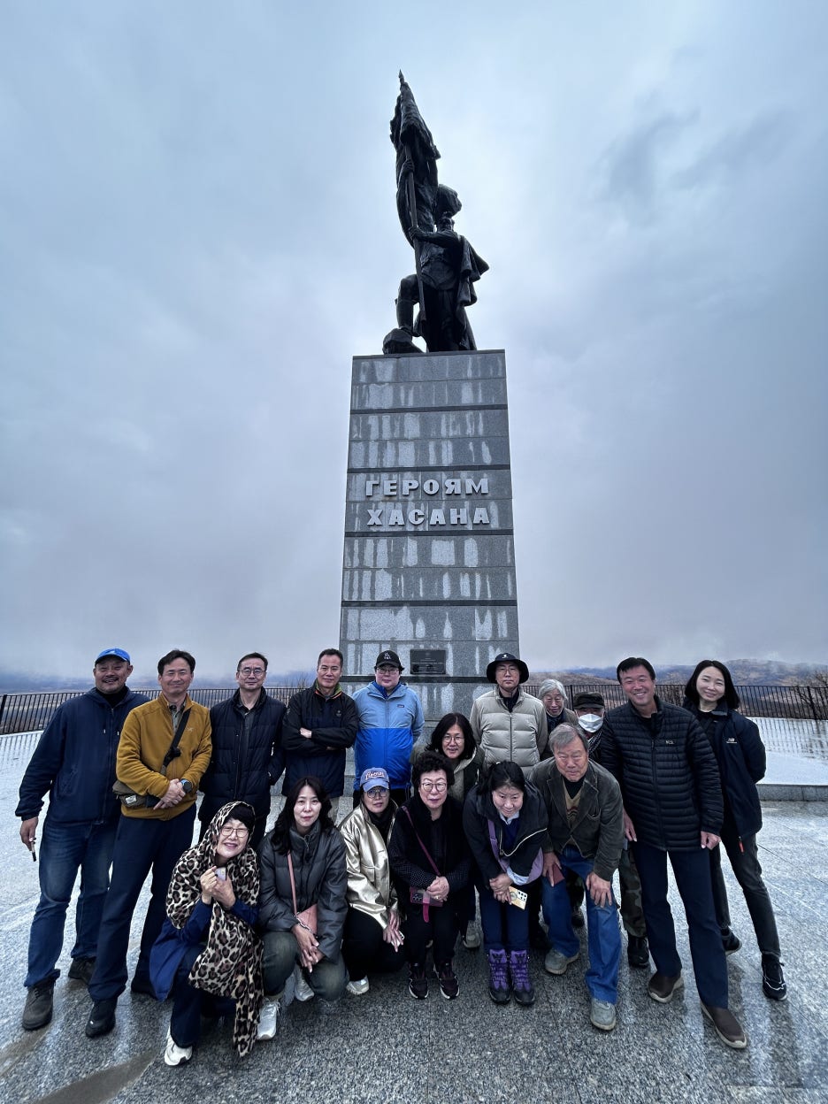 대륙연수2025_0418_핫산의_영웅_기념비_(2).jpg